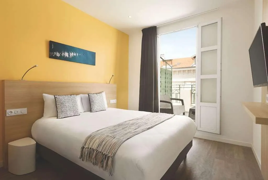 Hotel Byakko Nice 3*,  France