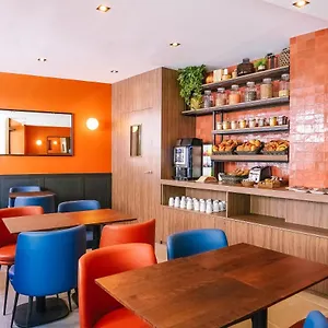 Timhotel Le Louvre París