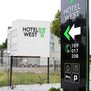 West - Airport 2*, Poznań Lengyelország