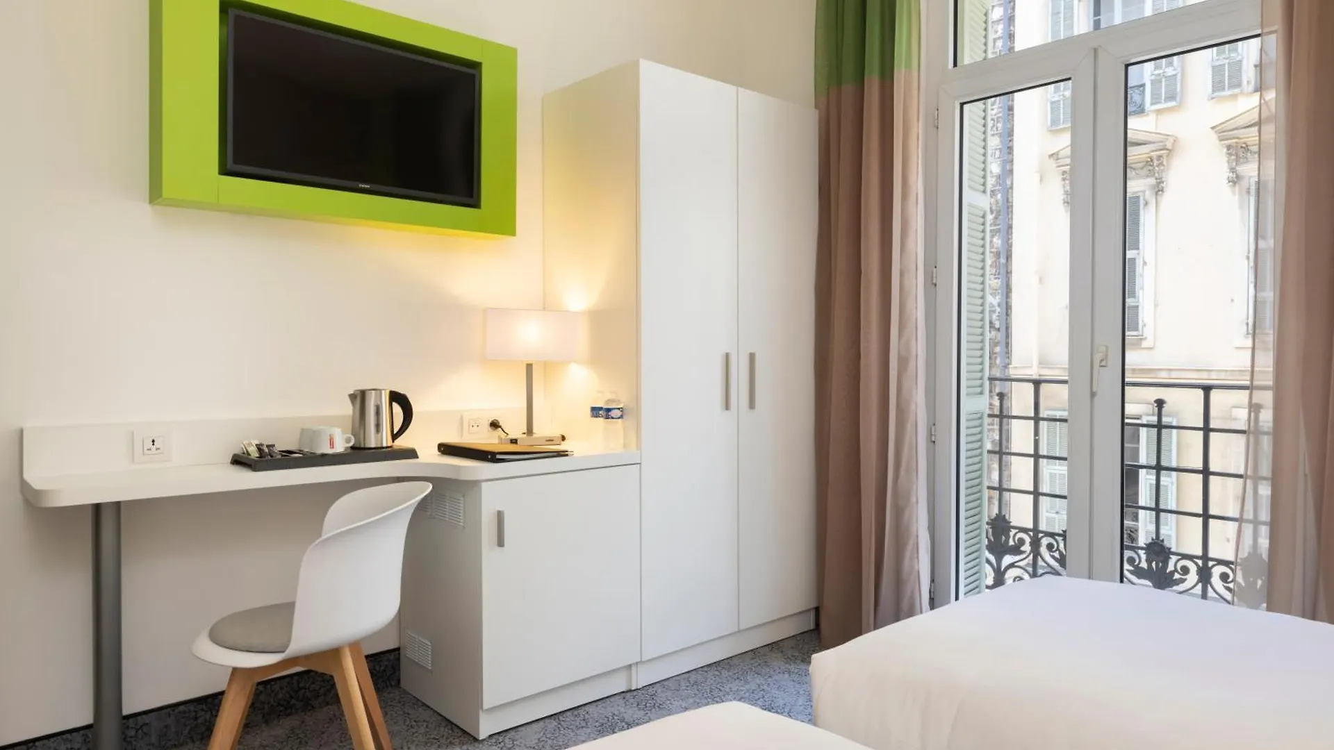 Hotel Byakko Nizza 3*,